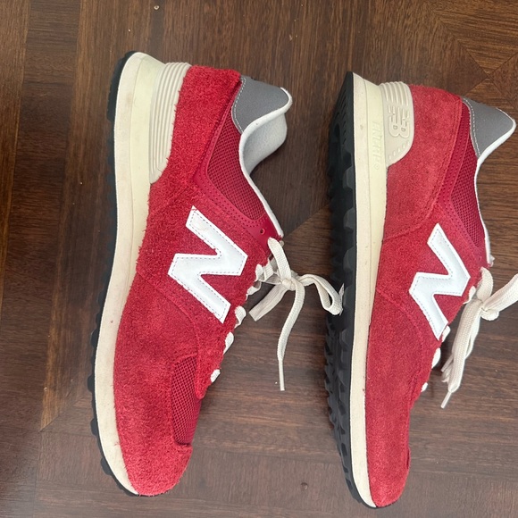 New Balance Red and White Athletic Shoes - Picture 3 of 6